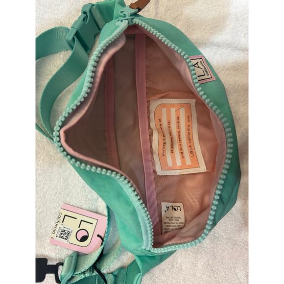 NEW LOLA CALIFORNIA Mondo spearmint green L nylon belt bag fanny pack travel NWT - Picture 2 of 7